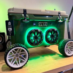 YETI Camo 45 cooler UK premium insulated cooler with Kicker audio system RGB LED rings Bluetooth amplifier outdoor camping cooler