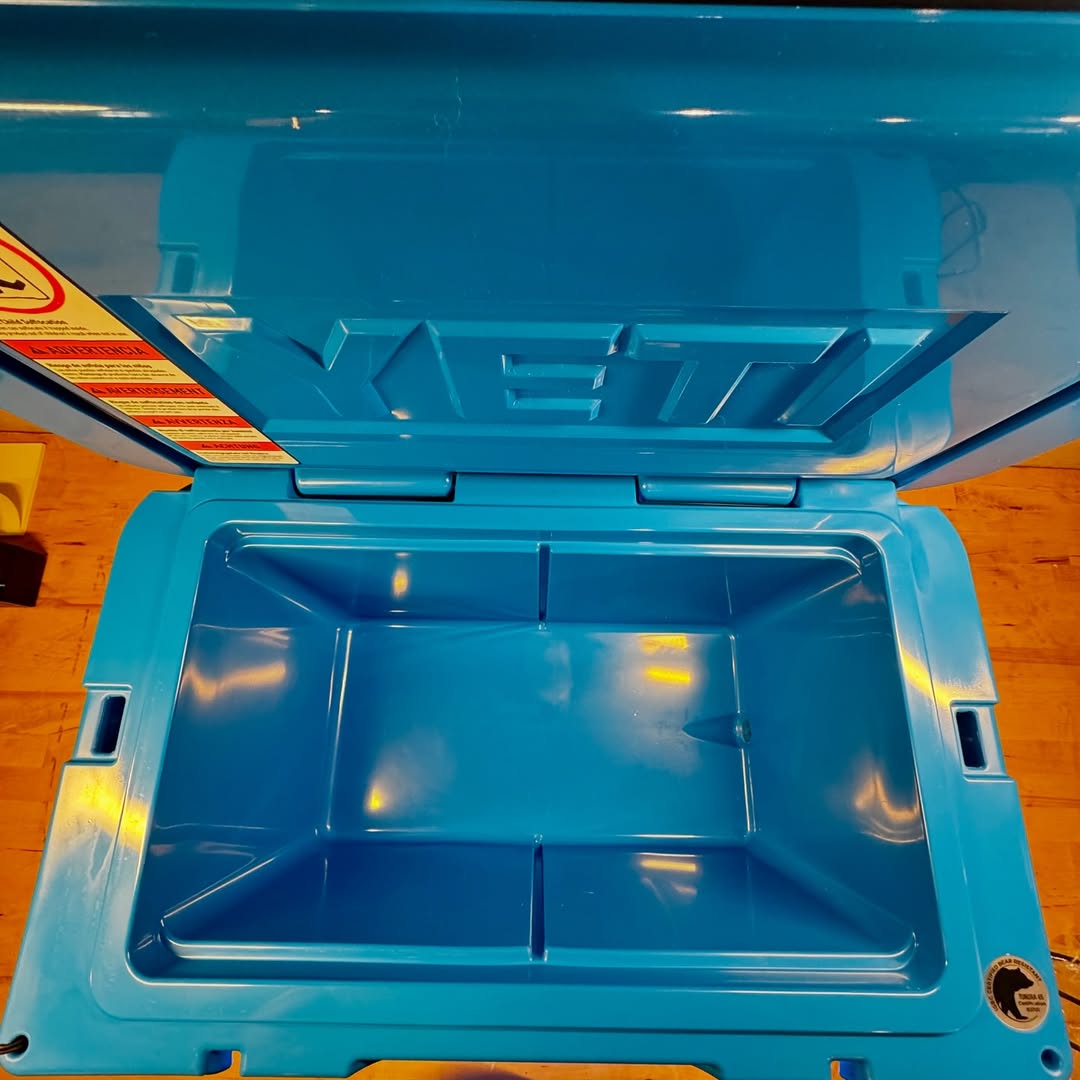 YETI Big Wave Blue 45 cooler UK premium wheeled cooler with Kicker speakers RGB LED lighting Bluetooth amplifier outdoor system