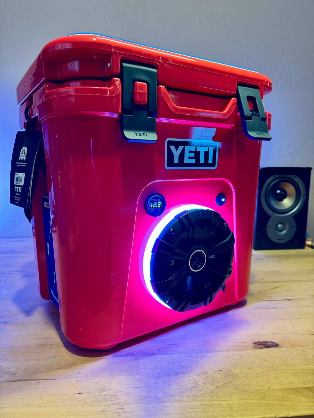 yeti roadie 24 cooler speaker uk rescue red