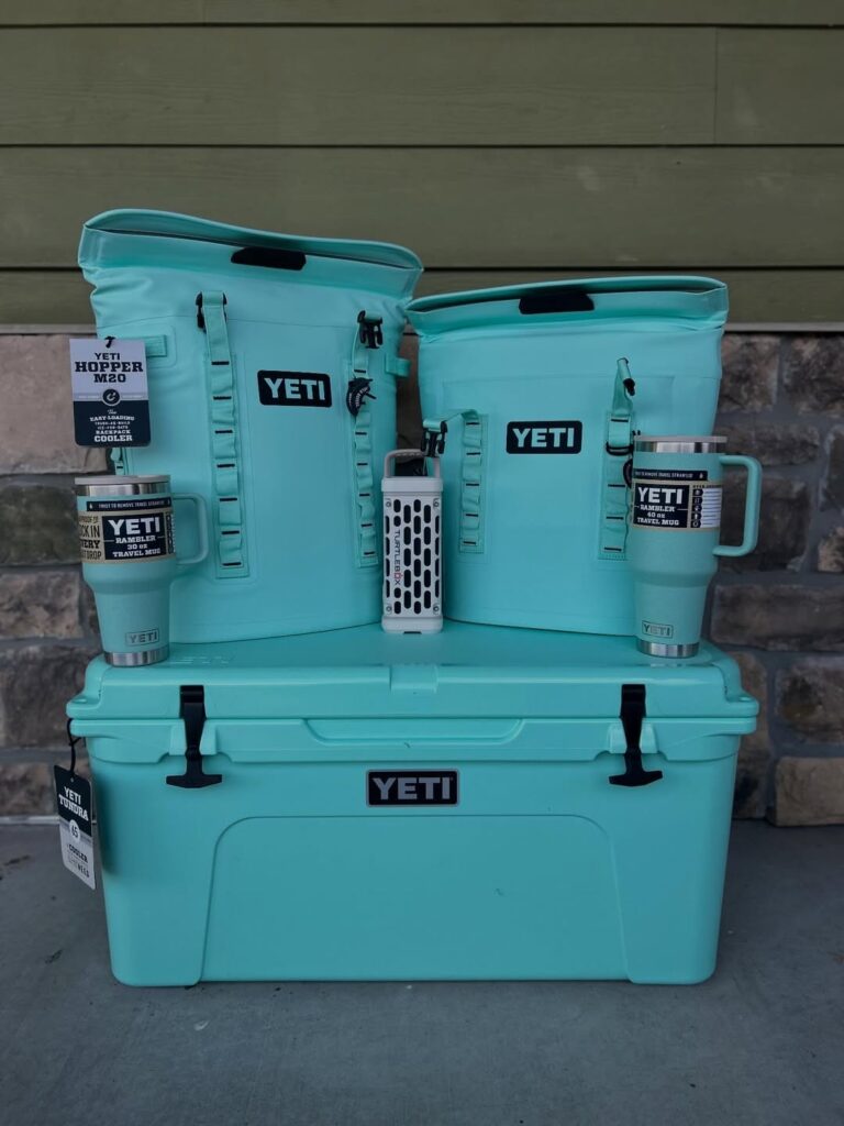 Amazing Seafoam YETI Hopper M30 Tote Soft Cooler Adventure Bag