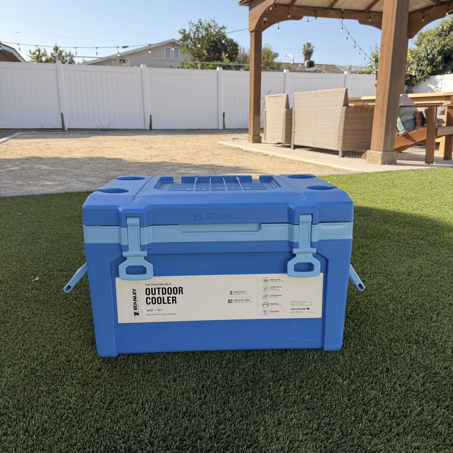 Stanley 50 QT Outdoor Cooler UK Azure Blue
