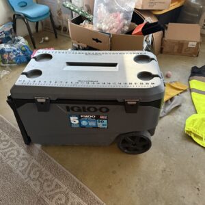 Igloo MaxCold Latitude 90QT Cooler UK Grey Wheeled Cooler