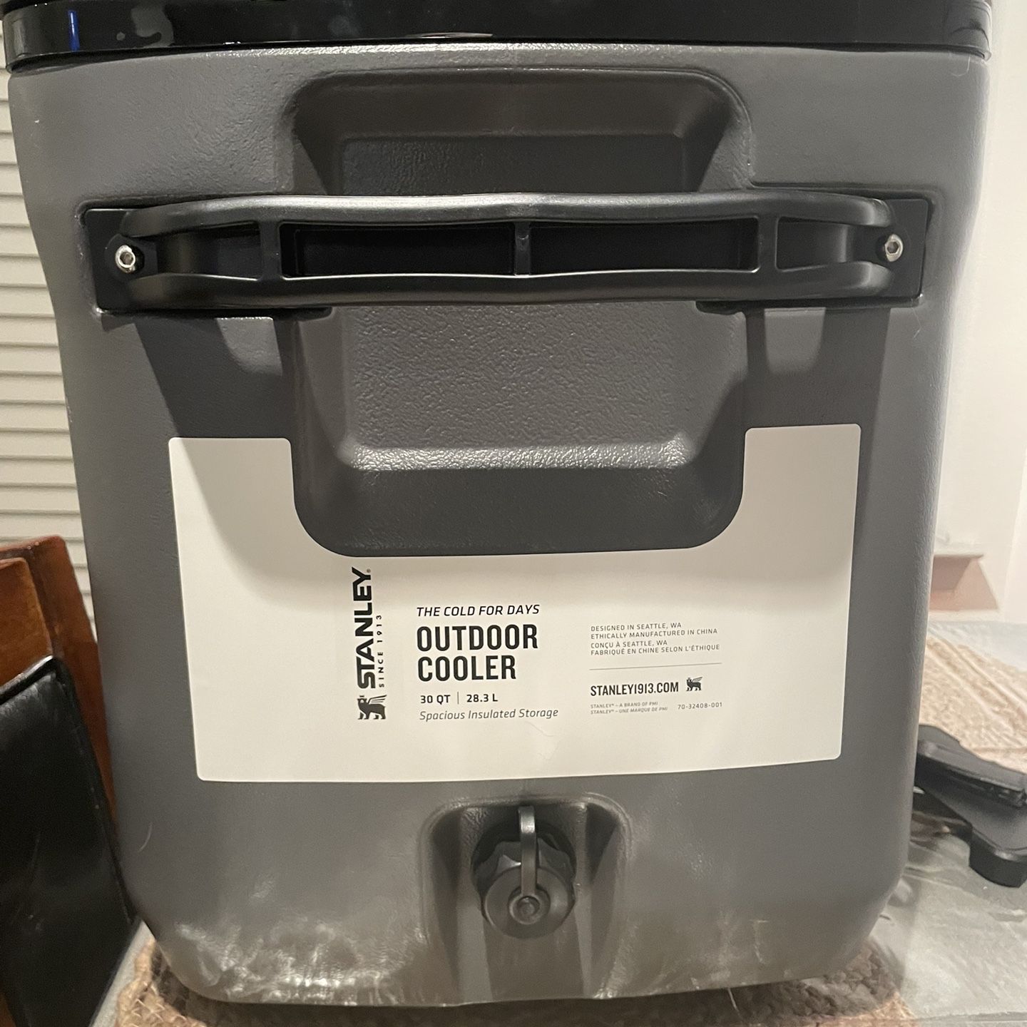 Stanley 30QT Charcoal Cooler UK Brand New