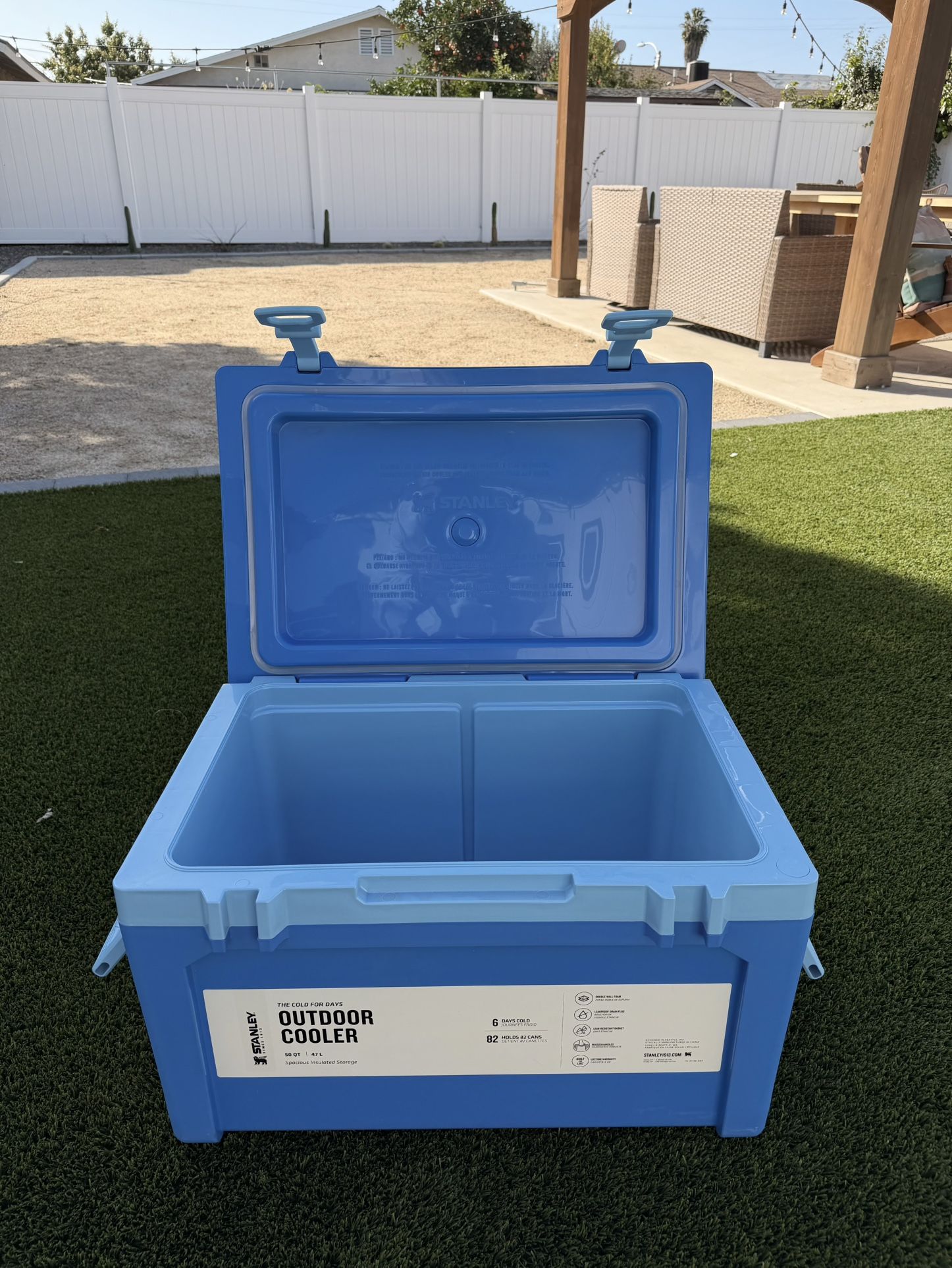 Stanley 50 QT Outdoor Cooler UK Azure Blue