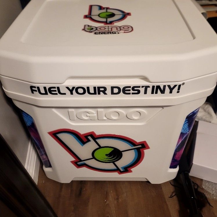 Igloo Bang Energy Rolling Cooler UK White Brand New