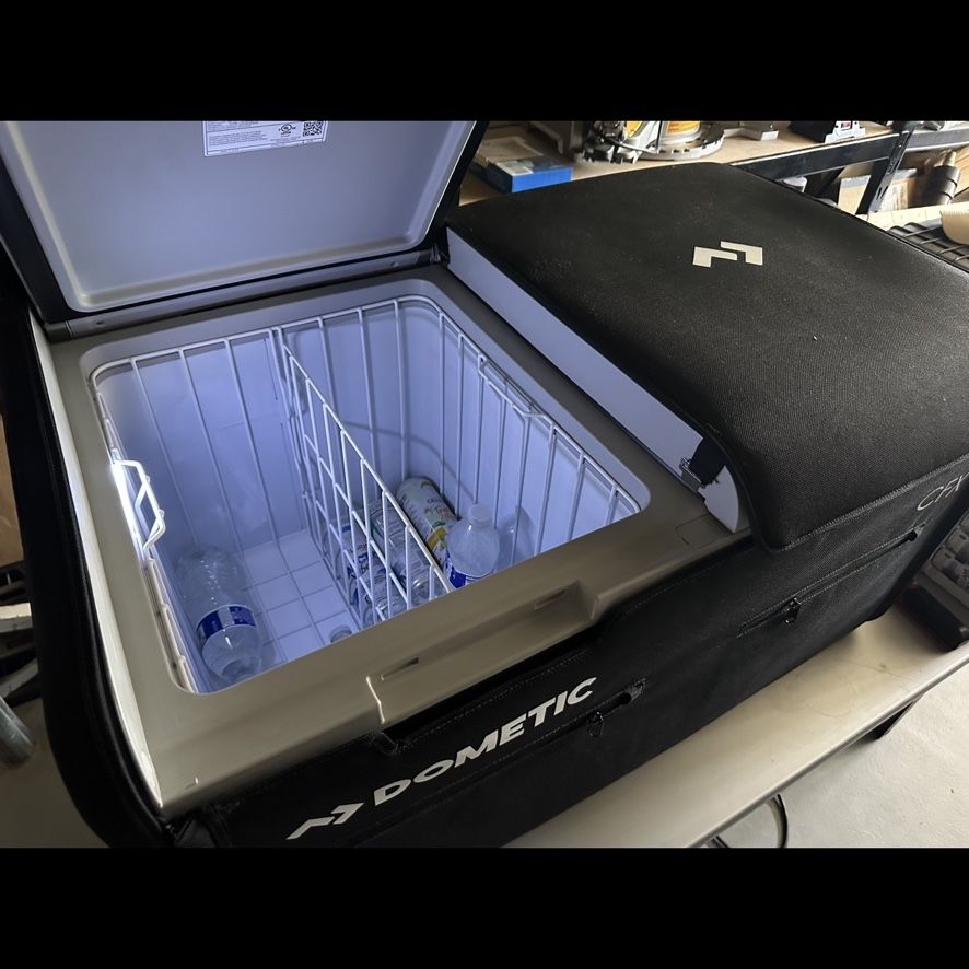 Dometic CFX3 95DZ UK Dual Zone Fridge Freezer With Cover