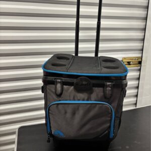 Igloo MaxCold 36 Can Rolling Cooler UK Used